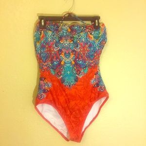 Removable Halter Strap Swim Suit!